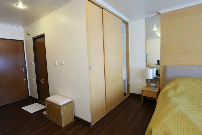 Sathorn Gardens, Bangkok, 39 South Sathorn Road, Thung Maha Mek, Sathon, Bangkok, 1 Bedroom, 40 sqm, Condo For Rent, by Natasa Techathonthanakhun, 500145950 - DDproperty.com