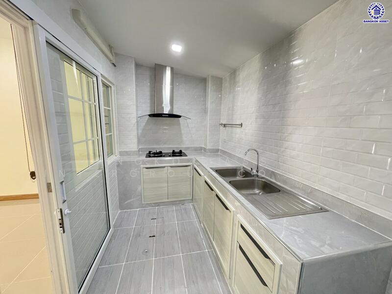 Golden Town Rattanathibet-Saima Station, Nonthaburi, Soi Wat Pleng-Bang Na Alley, Rattanathibet Road, Talat Kwan, Muang Nonthaburi, Nonthaburi, 4 Bedrooms, 131 sqm, Townhouse For Sale, by Bangkok Asset Intergroup Co.,Ltd. Ltd., 500145976 - DDproperty.com