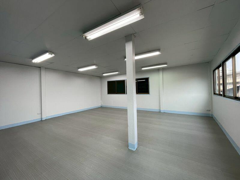 อาคารสำนักงาน โกดัง บ้าน ในพื้นที่เดียวกัน ซอยจันทน์ 43, กรุงเทพ, ทุ่งวัดดอน, สาทร, กรุงเทพ, 2,066 ตร.ม., สำนักงาน ให้เช่า, โดย Jutarat Jitmun, 500146064 - DDproperty.com