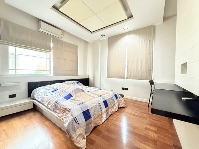 Nanthawan Uthayan-Aksa : นันทวัน อุทยาน-อักษะ, กรุงเทพ, ถนนอุทยาน, ศาลาธรรมสพน์, ทวีวัฒนา, กรุงเทพ, 200 ตร.ม., บ้านเดี่ยว ขาย, โดย ศิริเพ็ญ ทองอ่อน, 500146075 - DDproperty.com