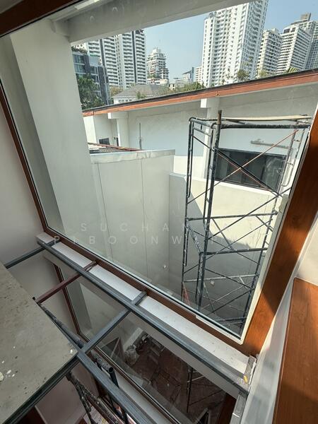 New Townhouse For Rent Contemporary Style at Phrom Phong, กรุงเทพ, สุขุมวิท 39, คลองตันเหนือ, วัฒนา, กรุงเทพ, 350 ตร.ม., ทาวน์เฮ้าส์ ให้เช่า, โดย Suchanya Piboonwiput, 500146094 - DDproperty.com