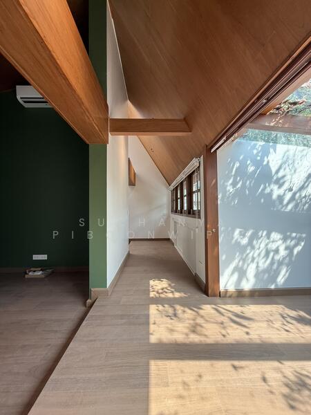 New Townhouse For Rent Contemporary Style at Phrom Phong, Bangkok, สุขุมวิท 39, Khlong Tan Nua, Watthana, Bangkok, 2 Bedrooms, 350 sqm, Townhouse For Rent, by Suchanya Piboonwiput, 500146094 - DDproperty.com