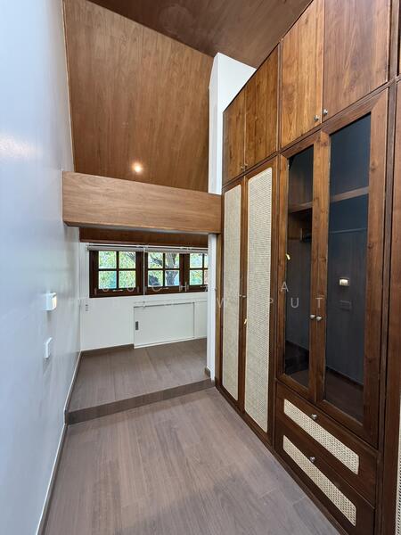 New Townhouse For Rent Contemporary Style at Phrom Phong, Bangkok, สุขุมวิท 39, Khlong Tan Nua, Watthana, Bangkok, 2 Bedrooms, 350 sqm, Townhouse For Rent, by Suchanya Piboonwiput, 500146094 - DDproperty.com