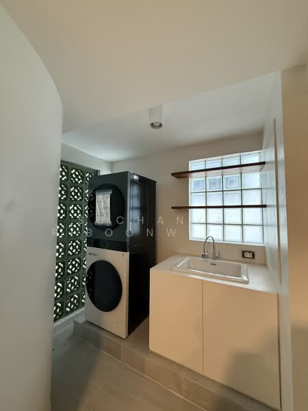 New Townhouse For Rent Contemporary Style at Phrom Phong, กรุงเทพ, สุขุมวิท 39, คลองตันเหนือ, วัฒนา, กรุงเทพ, 350 ตร.ม., ทาวน์เฮ้าส์ ให้เช่า, โดย Suchanya Piboonwiput, 500146094 - DDproperty.com