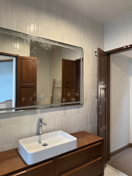 New Townhouse For Rent Contemporary Style at Phrom Phong, กรุงเทพ, สุขุมวิท 39, คลองตันเหนือ, วัฒนา, กรุงเทพ, 350 ตร.ม., ทาวน์เฮ้าส์ ให้เช่า, โดย Suchanya Piboonwiput, 500146094 - DDproperty.com