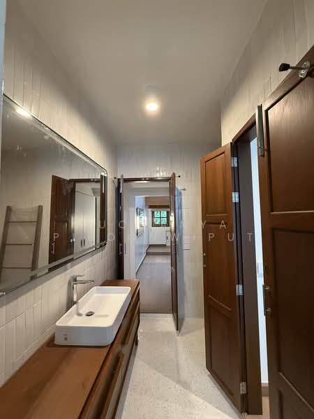 New Townhouse For Rent Contemporary Style at Phrom Phong, กรุงเทพ, สุขุมวิท 39, คลองตันเหนือ, วัฒนา, กรุงเทพ, 350 ตร.ม., ทาวน์เฮ้าส์ ให้เช่า, โดย Suchanya Piboonwiput, 500146094 - DDproperty.com