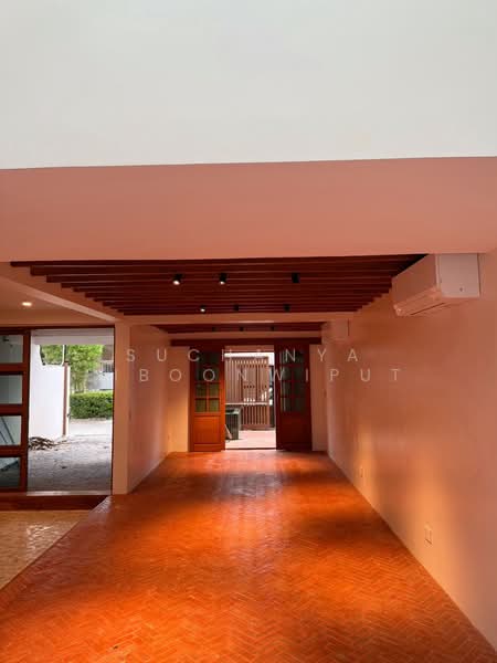 New Townhouse For Rent Contemporary Style at Phrom Phong, กรุงเทพ, สุขุมวิท 39, คลองตันเหนือ, วัฒนา, กรุงเทพ, 350 ตร.ม., ทาวน์เฮ้าส์ ให้เช่า, โดย Suchanya Piboonwiput, 500146094 - DDproperty.com