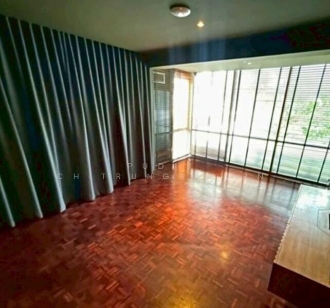 ให้เช่า - พื้นที่ให้เช่าพร้อมอุปกรณ์ – เย็นอากาศ, กรุงเทพ