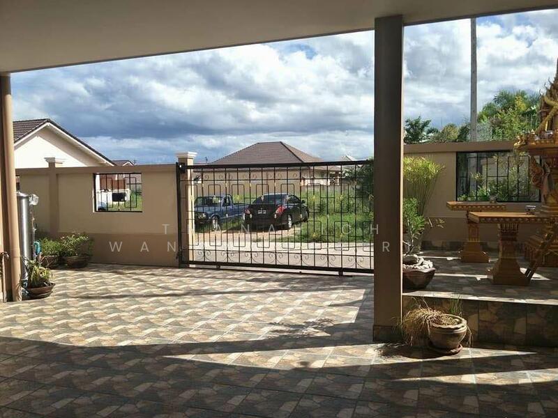 5-BR House, Prachuap Khiri Khan, Hua Hin, Hua Hin, Prachuap Khiri Khan, 5 Bedrooms, 410 sqm, Single Detached House For Sale, by Thanavich Wangwongsiri , 500146170 - DDproperty.com