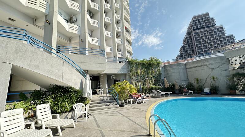 Peak Condo, Chon Buri (Pattaya), Soi Phratamnak Phratamnak, Nong Pru, Bang Lamung (Pattaya), Chon Buri (Pattaya), 1 Bedroom, 81 sqm, Condo For Sale, by Regina Nuengjamnong, 500146227 - DDproperty.com