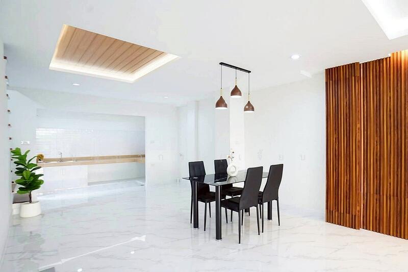 ทาวน์โฮม 3 ชั้น รีโนเวทใหม่ สไตล์มินิมอล หมู่บ้านทองภูมิ วิลล่า ซอยเอกชัย 66 ใกล้บิ๊กซี บางบอน, Bangkok, เอกชัย, Bang Bon, Bang Bon, Bangkok, 3 Bedrooms, 160 sqm, Townhouse For Sale, by บุษบากร (เจี๊ยบ), 500146297 - DDproperty.com