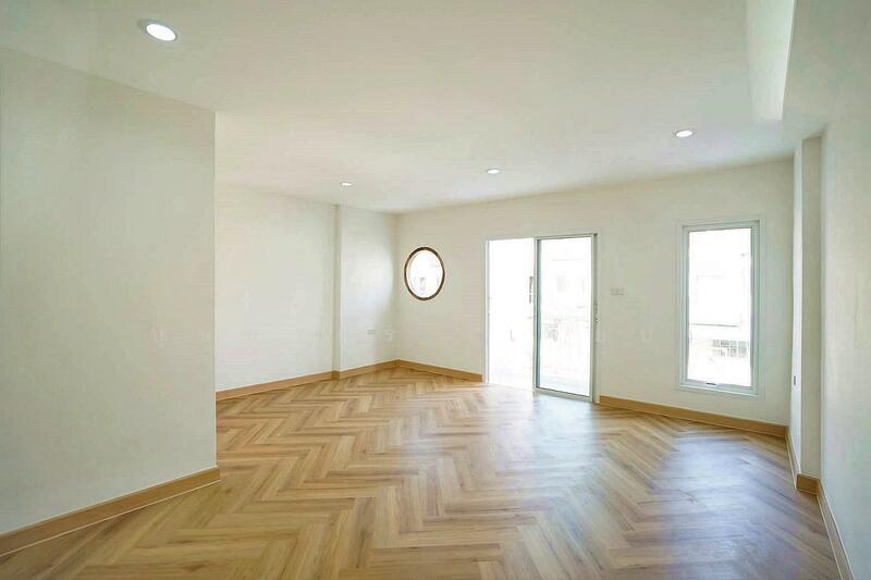 ทาวน์โฮม 3 ชั้น รีโนเวทใหม่ สไตล์มินิมอล หมู่บ้านทองภูมิ วิลล่า ซอยเอกชัย 66 ใกล้บิ๊กซี บางบอน, กรุงเทพ, เอกชัย, บางบอน, บางบอน, กรุงเทพ, 160 ตร.ม., ทาวน์เฮ้าส์ ขาย, โดย บุษบากร (เจี๊ยบ), 500146297 - DDproperty.com