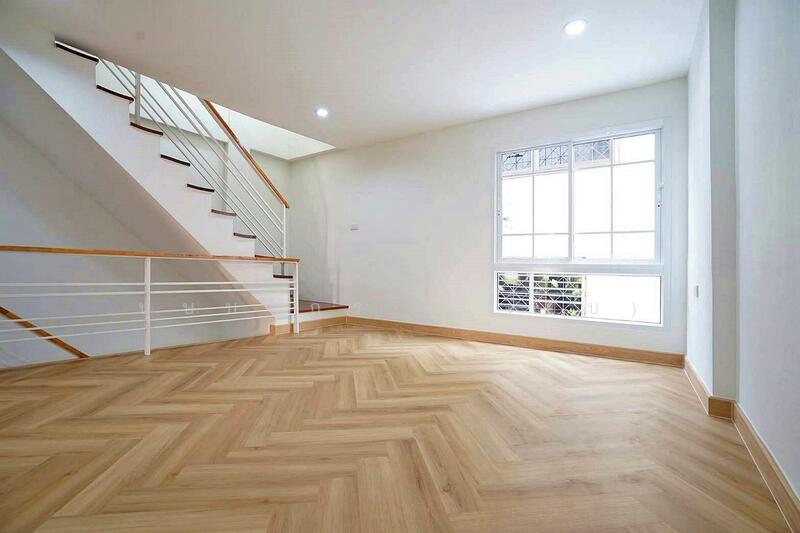 ทาวน์โฮม 3 ชั้น รีโนเวทใหม่ สไตล์มินิมอล หมู่บ้านทองภูมิ วิลล่า ซอยเอกชัย 66 ใกล้บิ๊กซี บางบอน, กรุงเทพ, เอกชัย, บางบอน, บางบอน, กรุงเทพ, 160 ตร.ม., ทาวน์เฮ้าส์ ขาย, โดย บุษบากร (เจี๊ยบ), 500146297 - DDproperty.com