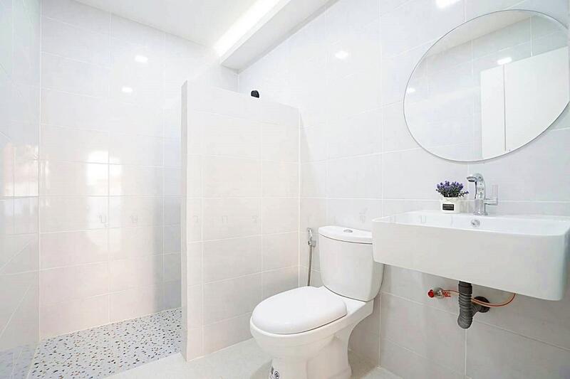 ทาวน์โฮม 3 ชั้น รีโนเวทใหม่ สไตล์มินิมอล หมู่บ้านทองภูมิ วิลล่า ซอยเอกชัย 66 ใกล้บิ๊กซี บางบอน, Bangkok, เอกชัย, Bang Bon, Bang Bon, Bangkok, 3 Bedrooms, 160 sqm, Townhouse For Sale, by บุษบากร (เจี๊ยบ), 500146297 - DDproperty.com