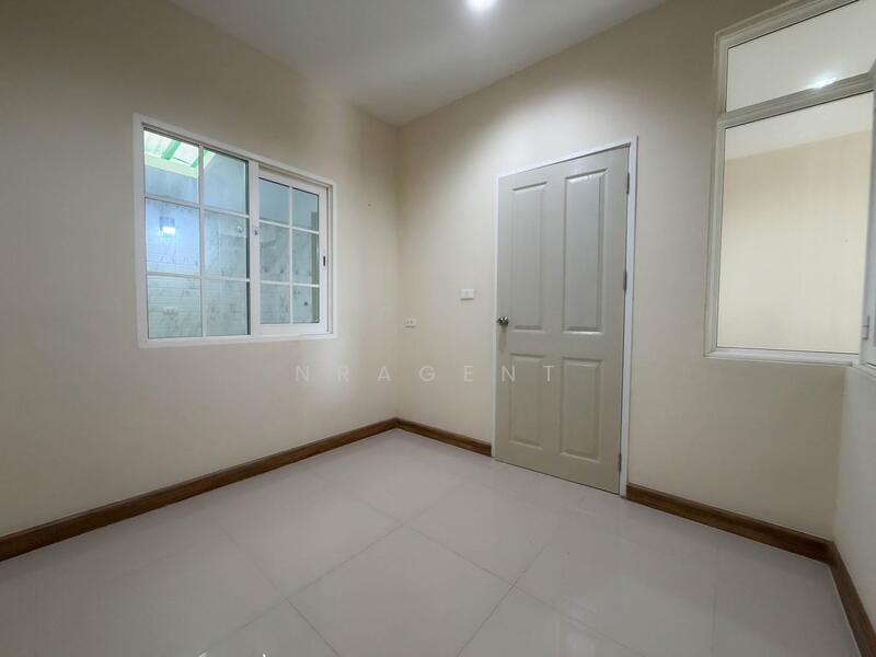 GOLDEN TOWN 3 SUKSAWAT-PHUTTHABUCHA, Bangkok, Bangmot, Thung Khru, Bangkok, 3 Bedrooms, 100 sqm, Townhouse For Sale, by NRagent, 500146300 - DDproperty.com