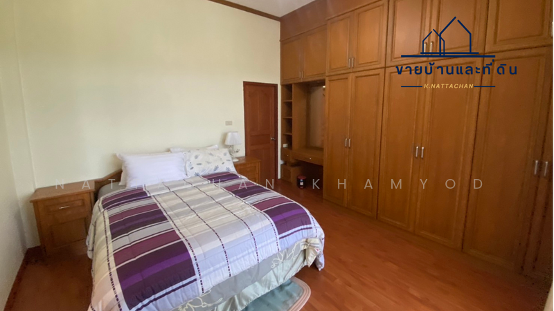 บ้านหรูสไตล์ “English Cottage” วิวเขา 360° อ.พร้าว จ.เชียงใหม่, เชียงใหม่, -, เขื่อนผาก, พร้าว, เชียงใหม่, 433 ตร.ม., บ้านเดี่ยว ขาย, โดย Nattachan Khamyod, 500146302 - Bedroom - DDproperty.com