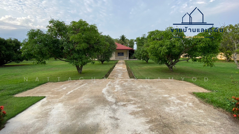 บ้านหรูสไตล์ “English Cottage” วิวเขา 360° อ.พร้าว จ.เชียงใหม่, เชียงใหม่, -, เขื่อนผาก, พร้าว, เชียงใหม่, 433 ตร.ม., บ้านเดี่ยว ขาย, โดย Nattachan Khamyod, 500146302 - DDproperty.com