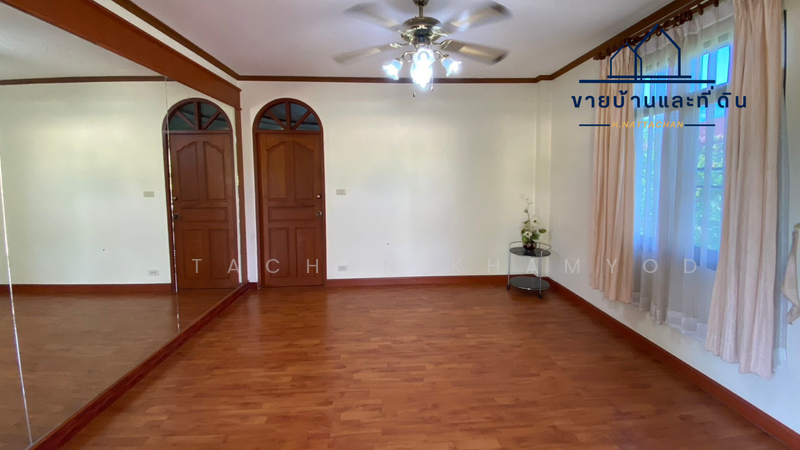 Exquisite English Cottage Retreat: 360-Degree Panoramic Mountain Vistas in Phrao, Chiang Mai., Chiang Mai, -, Khuan Phak, Phrao, Chiang Mai, 4 Bedrooms, 433 sqm, Single Detached House For Sale, by Nattachan Khamyod, 500146302 - Living Room  - DDproperty.com