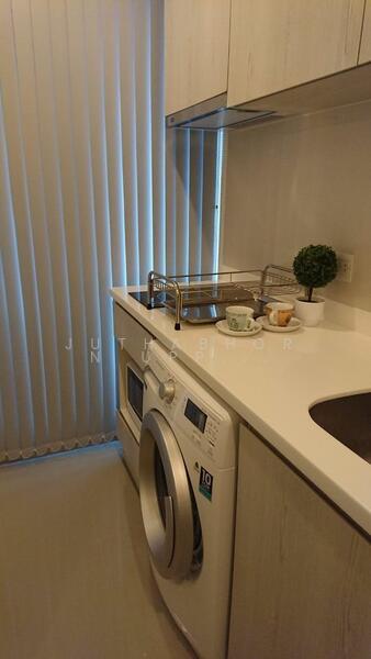 Life Asoke, Bangkok, Asoke-Dindang Road, Bang Kapi, Huai Khwang, Bangkok, 1 Bedroom, 29 sqm, Condo For Rent, by Juthabhorn Uppachit (Amy), 500146311 - DDproperty.com