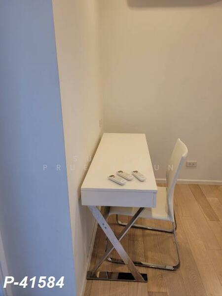 15 Sukhumvit Residences, Bangkok, Soi Sukhumvit 15, Khlongtoei Nua, Watthana, Bangkok, 2 Bedrooms, 65 sqm, Condo For Rent, by Susira Prueksawun, 500146317 - DDproperty.com