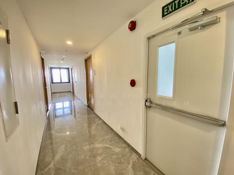 Regal Sathon-Naradhiwas, Bangkok, Naradhiwas Rajanagarindra Road, Thung Maha Mek, Sathon, Bangkok, 1 Bedroom, 32 sqm, Condo For Sale, by Thananthorn Wongvarnkaseam, 500146324 - DDproperty.com