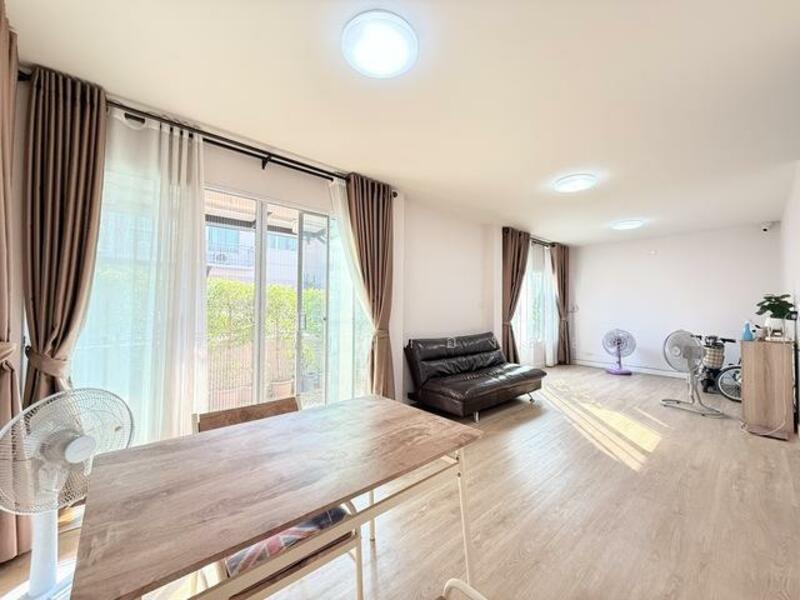 ขาย - ณิชากร ท่าไม้ กระทุ่มแบน, สมุทรสาคร