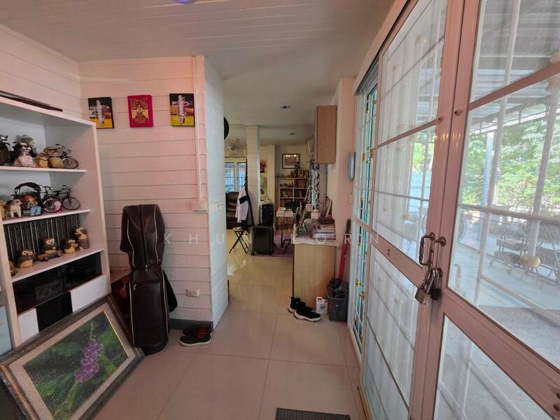 ขาย บ้านเดี่ยว ม.เนเบอร์โฮม วัชรพล สุขาภิบาล5 วิวสวน สภาพบ้าน สวยพร้อมอยู่, Bangkok, Sam Wa Tawan Tok, Khlong Sam Wa, Bangkok, 3 Bedrooms, 150 sqm, Single Detached House For Sale, by Khun Korn, 500146505 - DDproperty.com