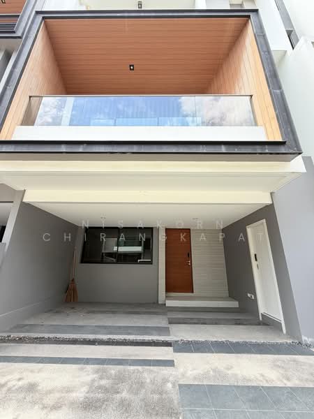 Nirvana Define Srinakarin-Rama 9, Bangkok, Srinakarin - Rom Klao Road, Saphan Sung, Bangkok, 3 Bedrooms, 156 sqm, Townhouse For Sale, by Nisakorn Chirangkapat, 500146576 - DDproperty.com