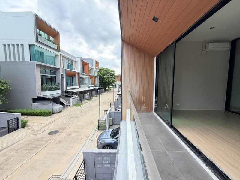 Nirvana Define Srinakarin-Rama 9, Bangkok, Srinakarin - Rom Klao Road, Saphan Sung, Bangkok, 3 Bedrooms, 156 sqm, Townhouse For Sale, by Nisakorn Chirangkapat, 500146576 - DDproperty.com