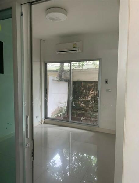 Vista Park Ratchada-Ramindra, Bangkok, Ratchada-Ramintra Road, Ram Inthra, Khan Na Yao, Bangkok, 3 Bedrooms, 180 sqm, Townhouse For Rent, by Anyaporn Srikanlayanabut, 500146600 - DDproperty.com