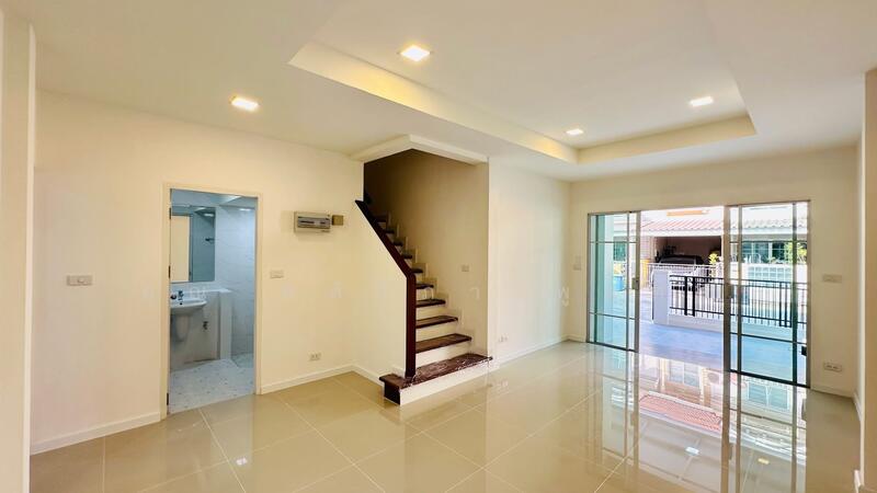 The Villa Rattanathibet : เดอะ วิลล่า รัตนาธิเบศร์, นนทบุรี, ถนน รัตนาธิเบศร์, ท่าอิฐ, ปากเกร็ด, นนทบุรี, 120 ตร.ม., บ้านเดี่ยว ขาย, โดย คุณ ศศิวิภา พูลทา, 500146620 - DDproperty.com