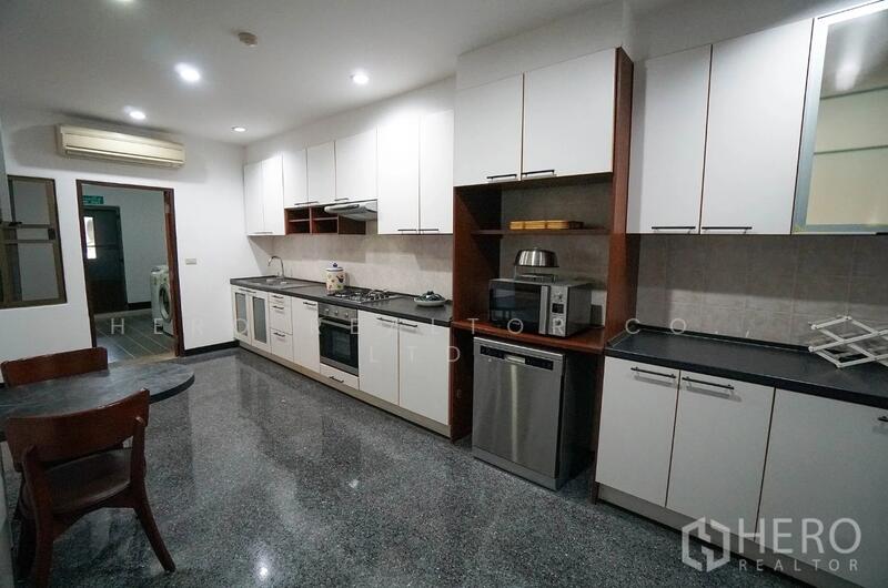 For Rent 3 Bedroom Condo in Khlong Tan Nuea, Watthana, Bangkok BTS Phrom Phong bre0792, Bangkok, Khlong Tan Nua, Watthana, Bangkok, 3 Bedrooms, 320 sqm, Single Detached House For Rent, by Hero Realtor Co., Ltd., 500146677 - DDproperty.com