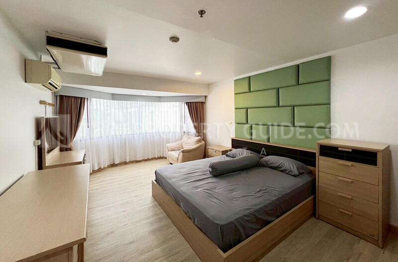 Baan Suanpetch, Bangkok, 18 Soi Sukhumvit 39, Khlong Tan Nua, Watthana, Bangkok, 2 Bedrooms, 130 sqm, Condo For Rent, by Khun Nita, 500146760 - DDproperty.com