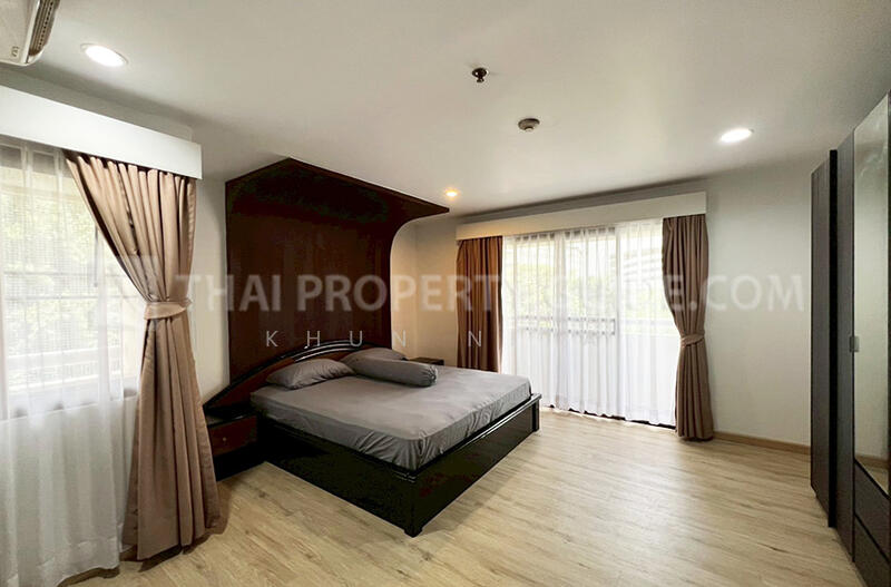 Baan Suanpetch, Bangkok, 18 Soi Sukhumvit 39, Khlong Tan Nua, Watthana, Bangkok, 2 Bedrooms, 130 sqm, Condo For Rent, by Khun Nita, 500146760 - DDproperty.com