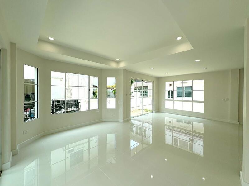 Mantana Pinklao-Rama 5 : มัณฑนา ปิ่นเกล้า-พระราม 5, นนทบุรี, ถนนนครอินทร์, บางขุนกอง, บางกรวย, นนทบุรี, 170 ตร.ม., บ้านเดี่ยว ขาย, โดย Living Real Estates, 500146795 - DDproperty.com