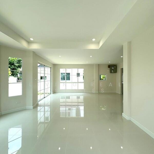 Mantana Pinklao-Rama 5, Nonthaburi, Nakhon In Road, Bang Khun Kong, Bang Kruai, Nonthaburi, 3 Bedrooms, 170 sqm, Single Detached House For Sale, by Living Real Estates, 500146795 - DDproperty.com