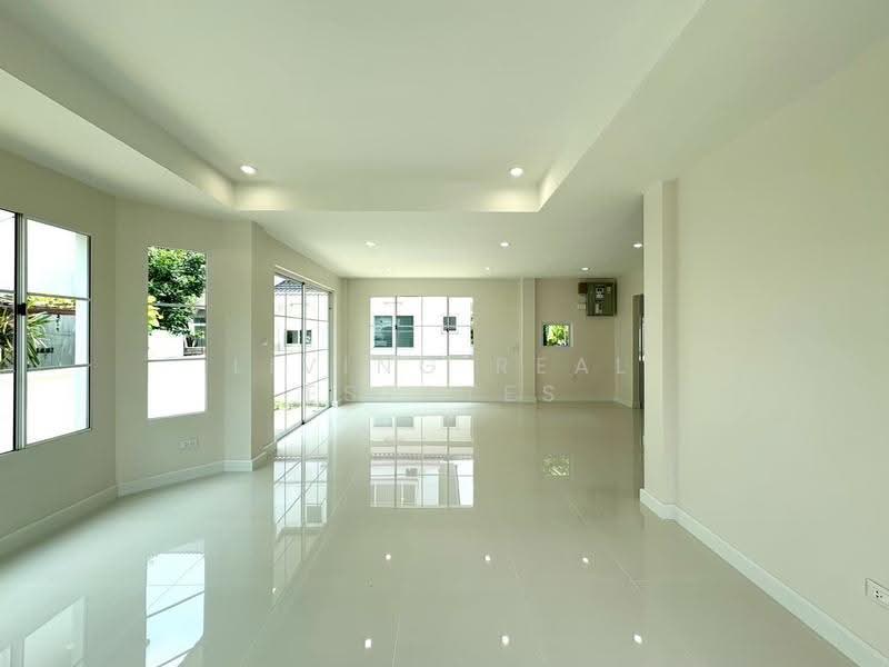 Mantana Pinklao-Rama 5, Nonthaburi, Nakhon In Road, Bang Khun Kong, Bang Kruai, Nonthaburi, 3 Bedrooms, 170 sqm, Single Detached House For Sale, by Living Real Estates, 500146795 - DDproperty.com