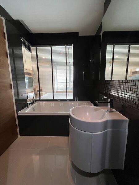 Rhythm Sukhumvit 50, Bangkok, 8 Sukhumvit 50, Sukhumvit Road, Phra Kanong, Khlong Toei, Bangkok, 1 Bedroom, 45 sqm, Condo For Sale, by Gun Henglite , 500146853 - DDproperty.com