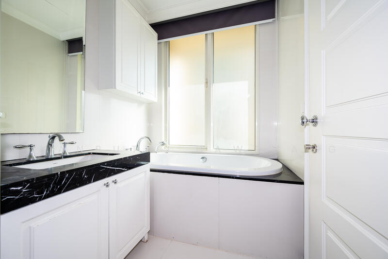 Royce Private Residences, Bangkok, 61 Soi Sukhumvit 31, Khlongtoei Nua, Watthana, Bangkok, 3 Bedrooms, 142 sqm, Condo For Rent, by Kanrutai Dawruang, 500146926 - DDproperty.com