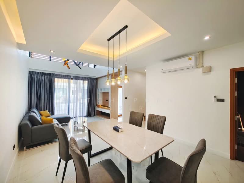 ให้เช่า - ทาวน์เฮ้าส์ในโครงการ ให้เช่า – ใกล้เซ็นทรัลเฟสติวัล เพียง 10 นาที ค่าเช่า 35,000 บาท / เดือน รหัสทรั, เชียงใหม่