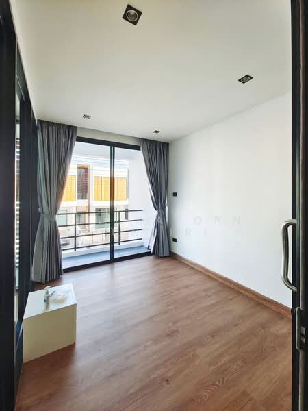 ให้เช่า - ทาวน์เฮ้าส์ในโครงการ ให้เช่า – ใกล้เซ็นทรัลเฟสติวัล เพียง 10 นาที ค่าเช่า 35,000 บาท / เดือน รหัสทรั, เชียงใหม่