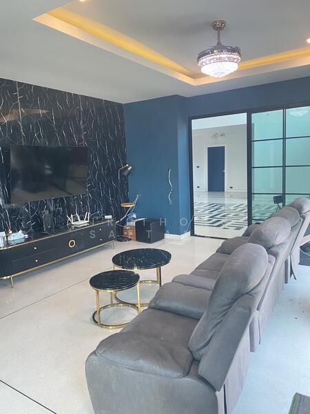 Commercial building with Elevator, Rangsit-Pathum Thani Rd, Ban Klang, Mueang Pathum Thani, Pathum Thani, รังสิต-ปทุมธานี, Ban Klang, Muang Pathum Thani, Pathum Thani, , 1,000 sqm, Shophouse For Sale, by Sirithong Saetang, 500147054 - DDproperty.com