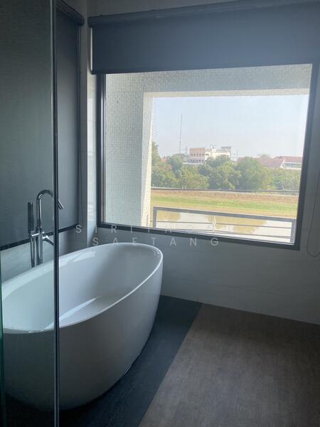 Commercial building with Elevator, Rangsit-Pathum Thani Rd, Ban Klang, Mueang Pathum Thani, Pathum Thani, รังสิต-ปทุมธานี, Ban Klang, Muang Pathum Thani, Pathum Thani, , 1,000 sqm, Shophouse For Sale, by Sirithong Saetang, 500147054 - DDproperty.com