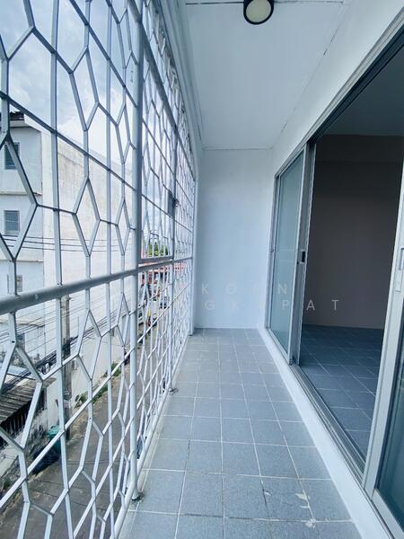 ตึกแถว ซอยบางกร่าง50 นนทบุรี, Nonthaburi, ซอยบางกร่าง50, Bang Krang, Muang Nonthaburi, Nonthaburi, 4 Bedrooms, 144 sqm, Townhouse For Sale, by Nisakorn Chirangkapat, 500147068 - DDproperty.com