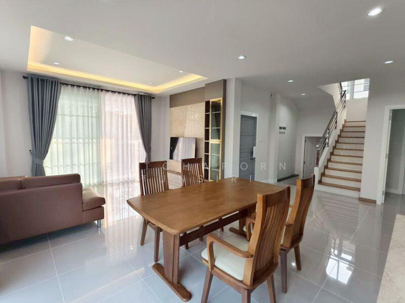 บ้านในโครงการ ให้เช่า – ใกล้ตลาดเจริญเจริญ เพียง 10 นาที ค่าเช่า 35,000 บาท / เดือน รหัสทรัพย์ : No., Chiang Mai, San Ton Pao, San Kamphaeng, Chiang Mai, 4 Bedrooms, 200 sqm, Single Detached House For Rent, by Rutchaporn Tunsiri, 500147081 - DDproperty.com