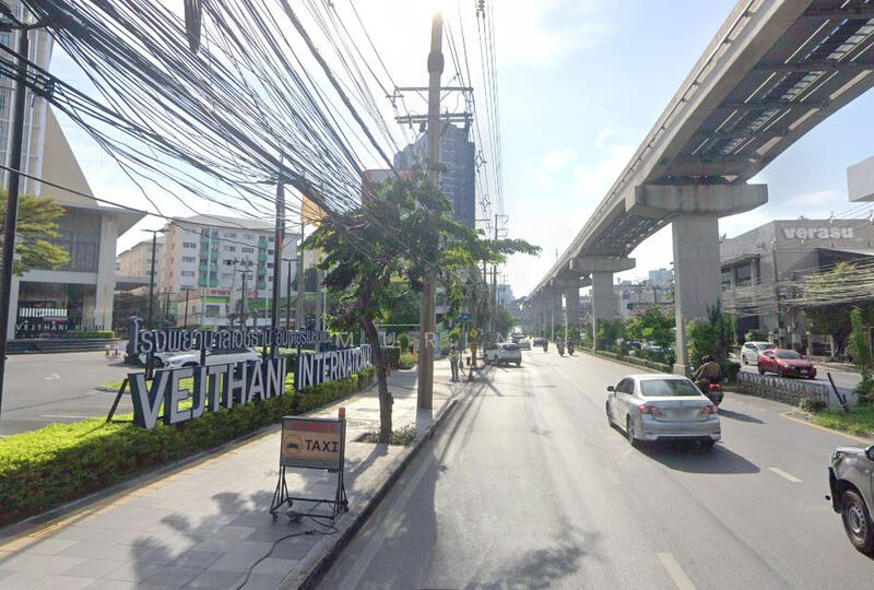 ขายที่ดินพร้อมสิ่งปลูกสร้างแปลงใหญ่ ลาดพร้าว 107 ใกล้ MRT ทำเลศักยภาพ, กรุงเทพ, คลองจั่น, บางกะปิ, กรุงเทพ, 6,400 ตร.ม., ที่ดิน ขาย, โดย Murin, 500147087 - DDproperty.com
