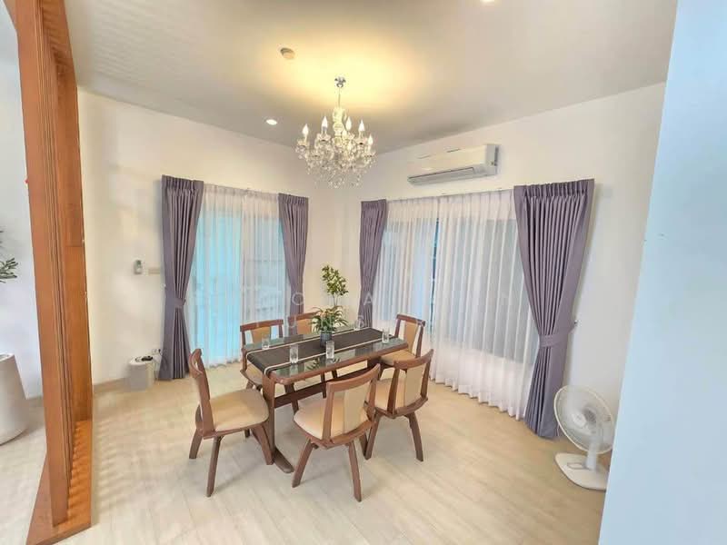 บ้านสวยในโครงการ ให้เช่า – ใกล้โรงเรียนนานาชาติเมริทตันบริติช เพียง 10 นาที ค่าเช่า 45,000 บาท / เดื, Chiang Mai, Nong Kwai, Hang Dong, Chiang Mai, 4 Bedrooms, 150 sqm, Single Detached House For Rent, by Rutchaporn Tunsiri, 500147119 - DDproperty.com