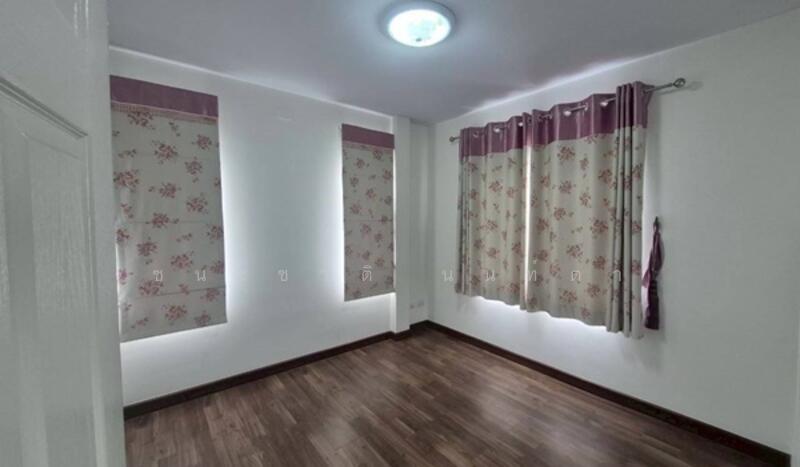 The Living 3 Baan Kluay-Sai Noi, Nonthaburi, Phimonrat, Bang Bua Thong, Nonthaburi, 5 Bedrooms, 250 sqm, Single Detached House For Sale, by ชนะชาติ นนท์ตา, 500147200 - DDproperty.com