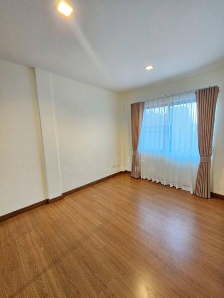 Grand I-Design Vibhavadi : แกรนด์ ไอ-ดีไซน์ วิภาวดีฯ, กรุงเทพ, 279 ถนน วิภาวดีรังสิต, สนามบิน, ดอนเมือง, กรุงเทพ, 200 ตร.ม., ทาวน์เฮ้าส์ ขาย, โดย Savita Pothong, 500147201 - DDproperty.com