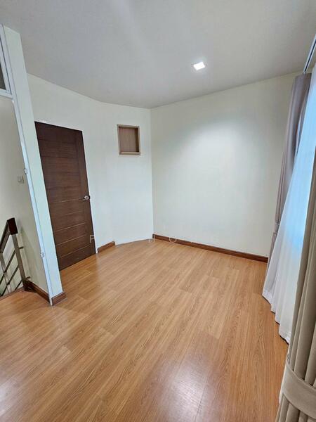 Grand I-Design Vibhavadi : แกรนด์ ไอ-ดีไซน์ วิภาวดีฯ, กรุงเทพ, 279 ถนน วิภาวดีรังสิต, สนามบิน, ดอนเมือง, กรุงเทพ, 200 ตร.ม., ทาวน์เฮ้าส์ ขาย, โดย Savita Pothong, 500147201 - DDproperty.com